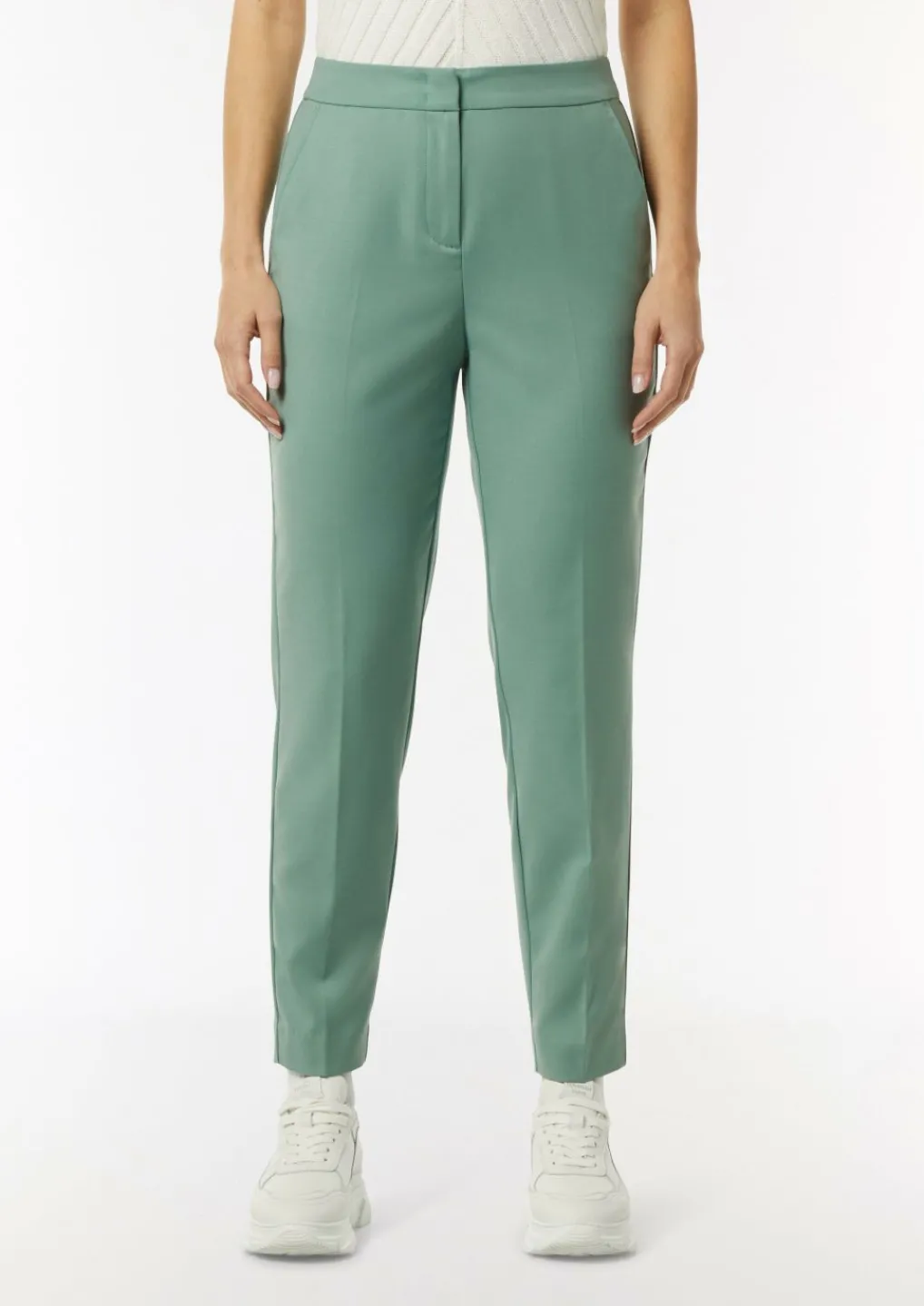 Twill-Hose in Cigarette-Shape-Comma Hot