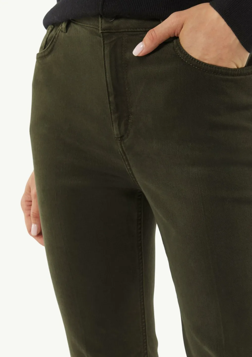 Twill-Hose mit Flared Leg-Comma Outlet