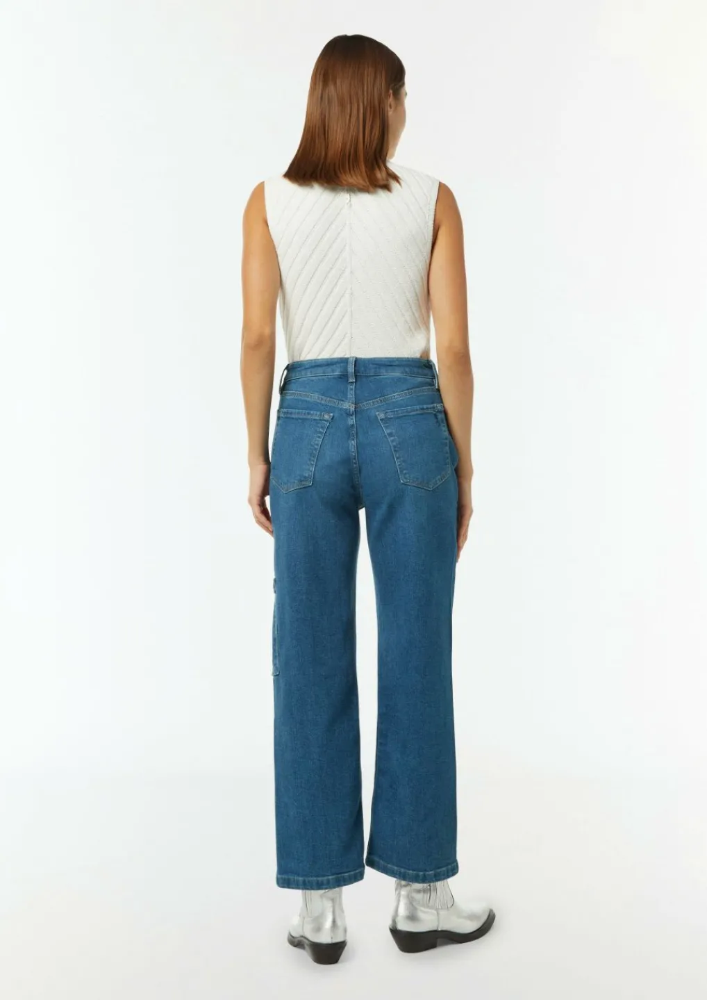 Verkürzte Jeans mit Cargotasche und Nahtdetails-Comma Outlet