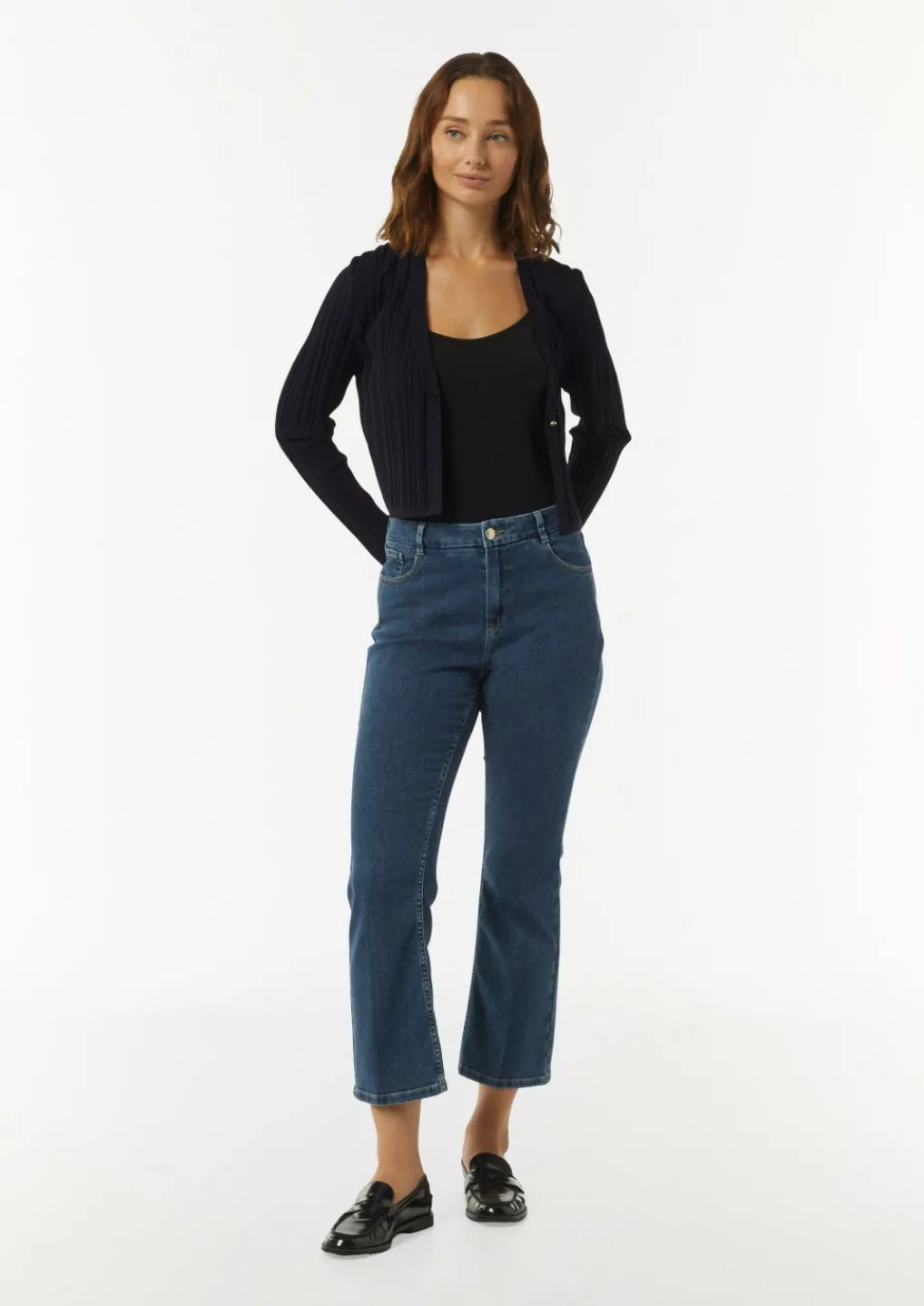 Verkürzte Rippstrickjacke im Slim Fit-Comma Hot