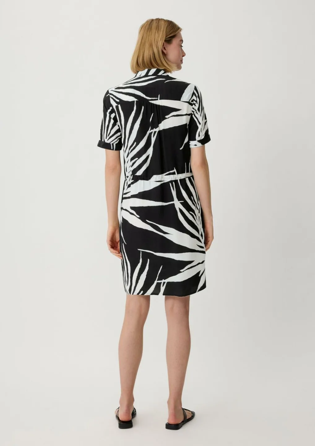 Viskosekleid mit Crêpestruktur-Comma New
