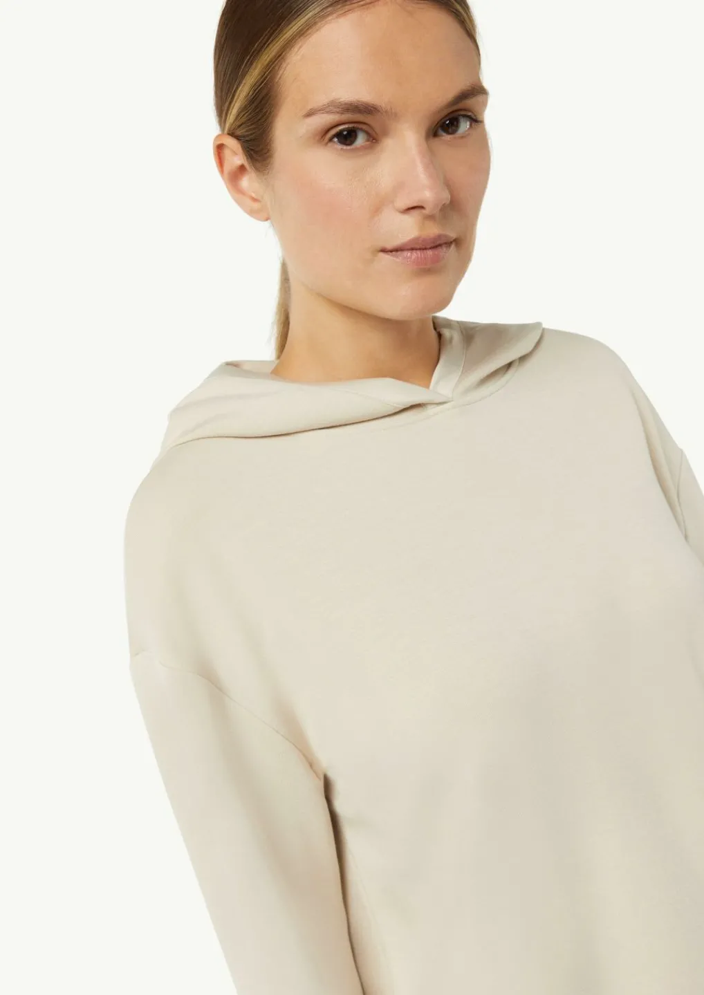 Weiches Kapuzenshirt mit Satin-Details-Comma Clearance