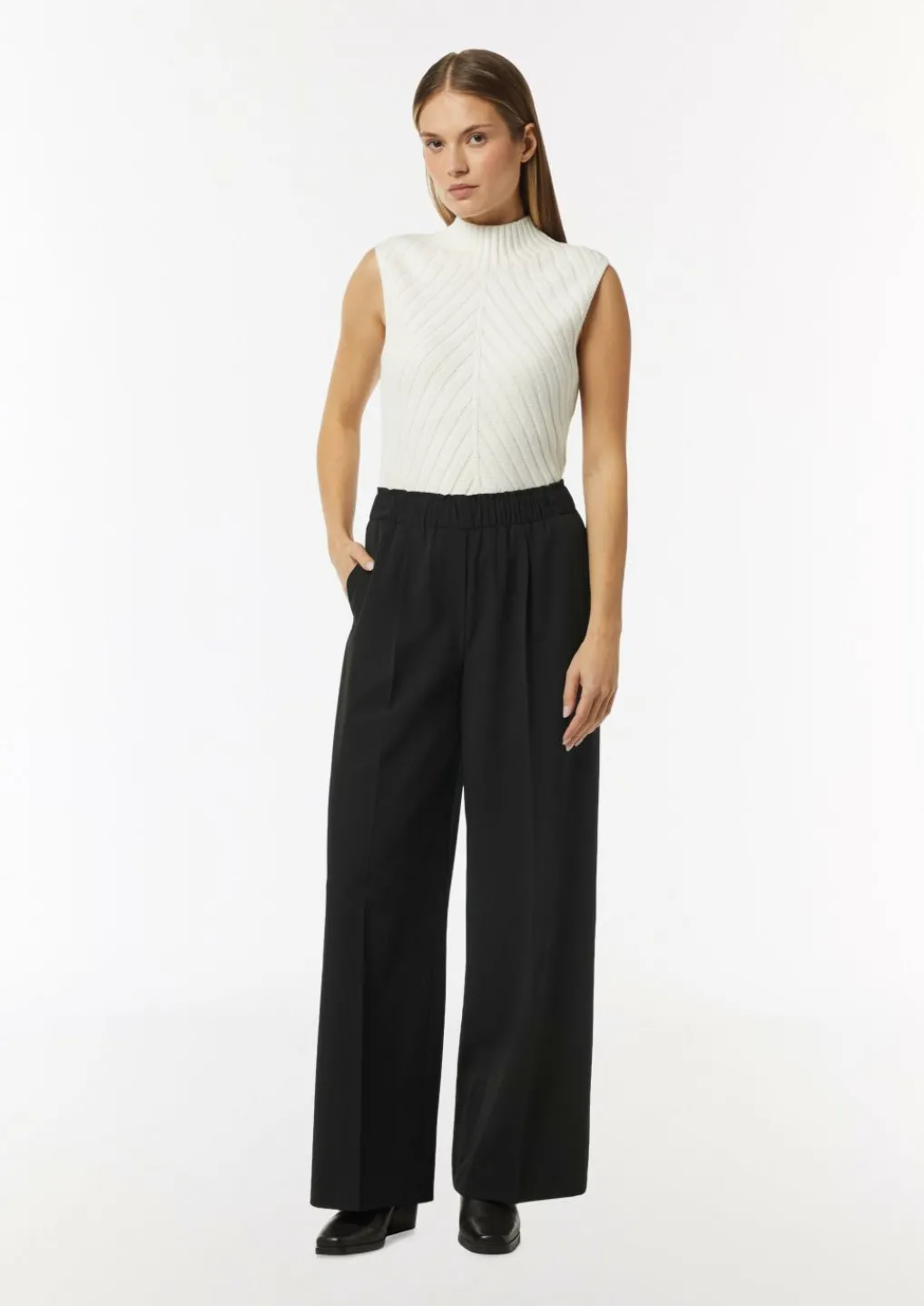 Wide-Leg-Hose mit gerafftem Bund-Comma Hot